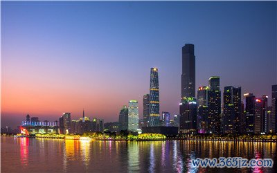 融入时尚圈,感受尊贵与荣耀 融入时尚圈,感受尊贵与荣耀